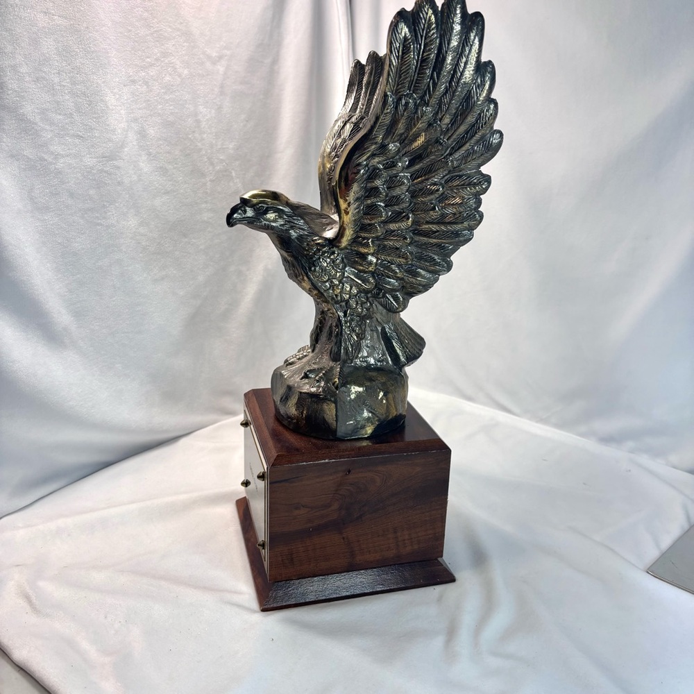 Vintage Eagle Club Trophy Antique Gold Eagle Statue Wood Base Americana Decor - Picture 6 of 10